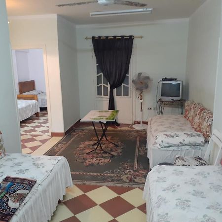 شقة مميزة فى الهانوفيل الاسكندرية ترى البحر جانبى " Alex " Apartamento Alejandría Exterior foto